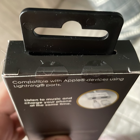 Adapter - Picture 4 of 4